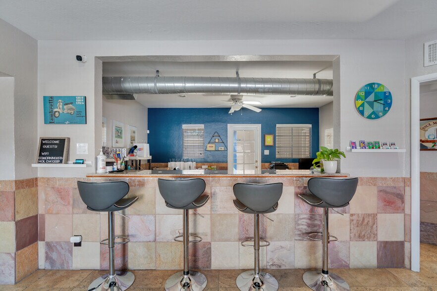 More Photos Of 3428 N 15th Ave, Phoenix Coworking Space