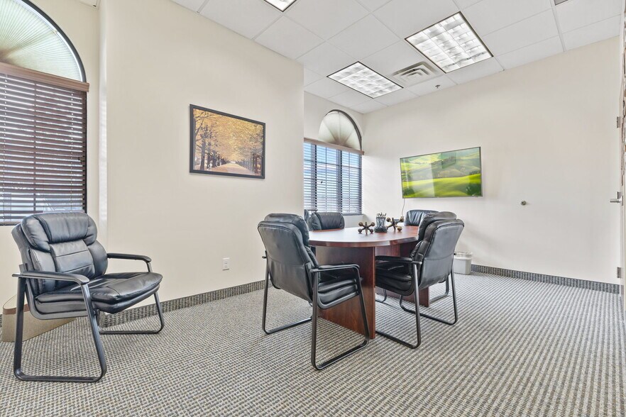More Photos Of 300 Coon Rapids Blvd NW, Coon Rapids Office Residential For Lease