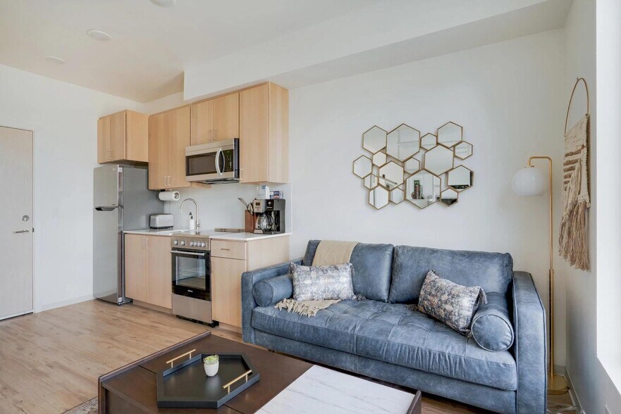 More Photos Of 3046 17th Ave W, Seattle Apartments For Lease