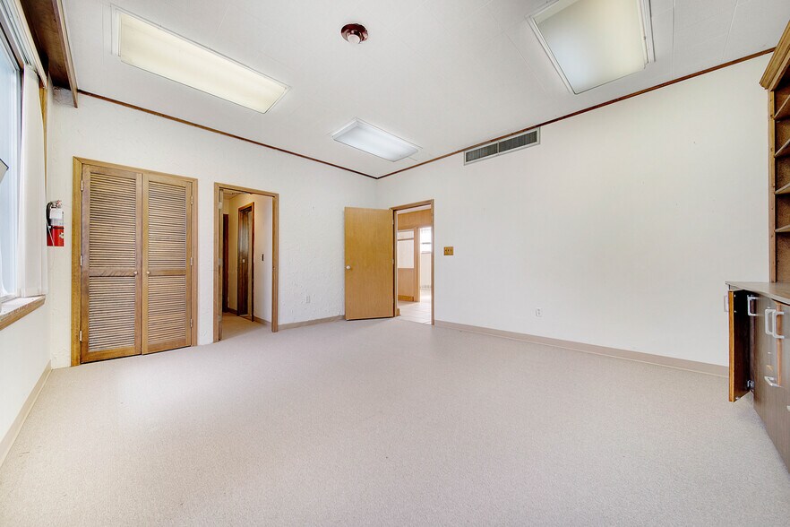 More Photos Of 19711 Greenfield Rd, Detroit Religious Facility For Sale