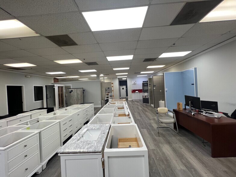 More Photos Of 9208 Enterprise Ct, Manassas Park Warehouse For Sale