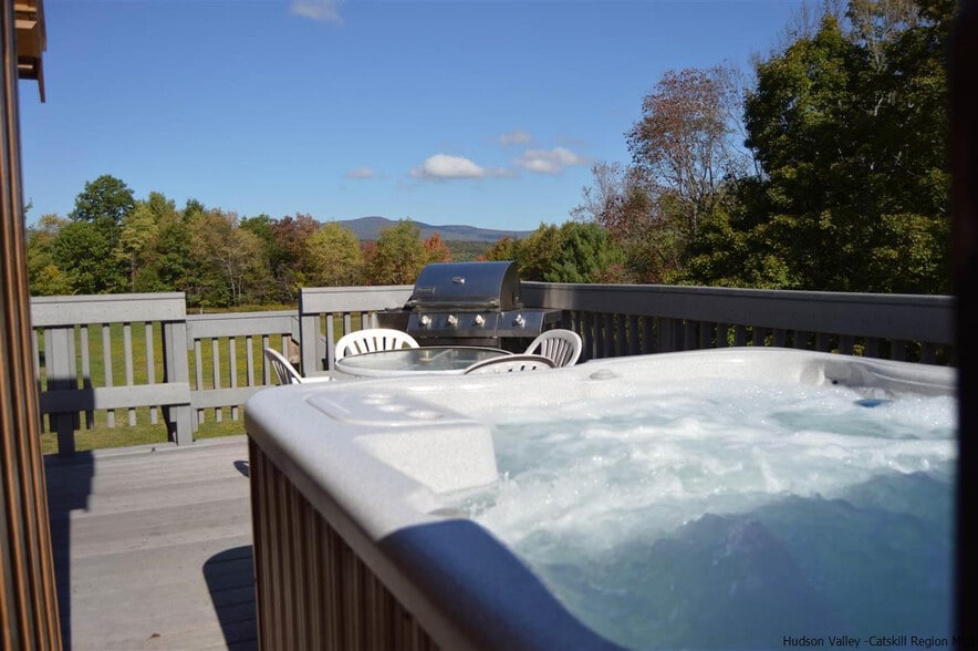 More Photos Of 218 NY-296, Windham Hotel For Sale