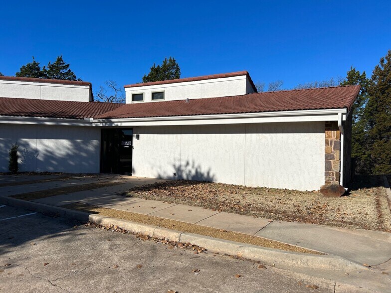 Primary Photo Of 13501 N Eastern Ave, Oklahoma City Medical For Lease