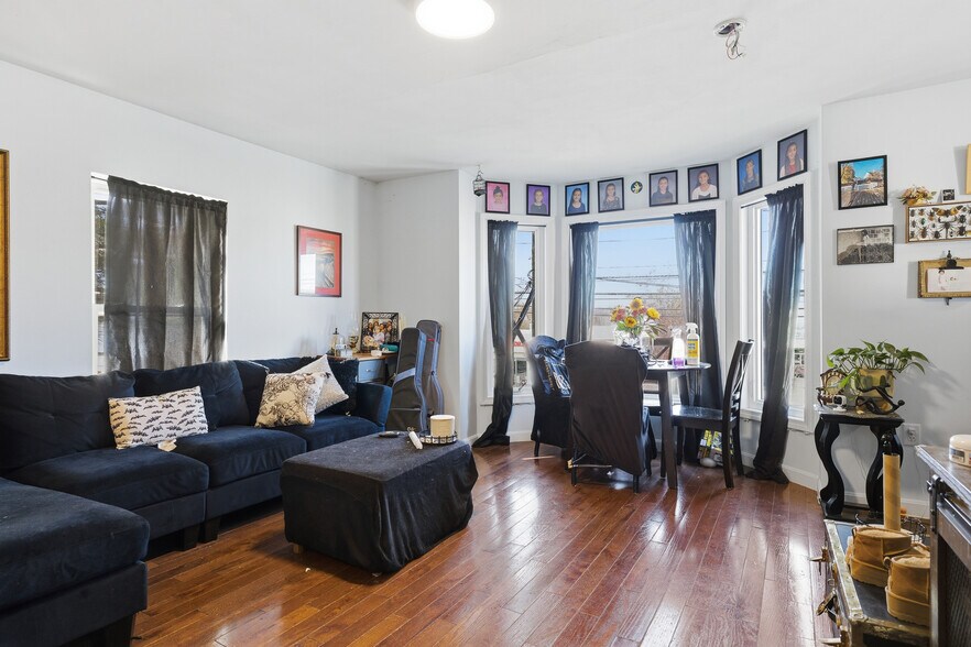 More Photos Of 158 Court St, Laconia Apartments For Sale