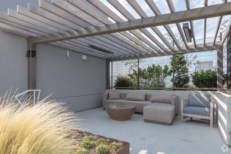 More Photos Of 1747 Tysons Central St, Tysons Apartments For Lease