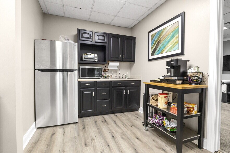 More Photos Of 8037 Corporate Center Dr, Charlotte Office For Sale