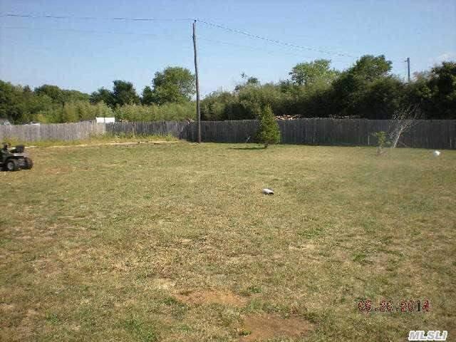 More Photos Of 415 Munsell Rd, East Patchogue Land For Sale