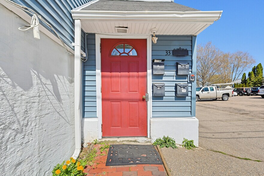 More Photos Of 33 Halsey St, Newport Apartments For Sale