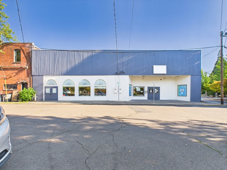 Primary Photo Of 118-120 NE 4th St, Mcminnville Office For Sale