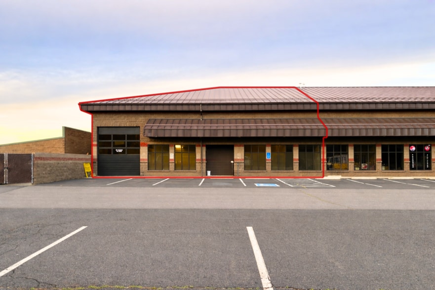 Primary Photo Of 63056 NE Lower Meadow Dr, Bend Light Distribution For Lease