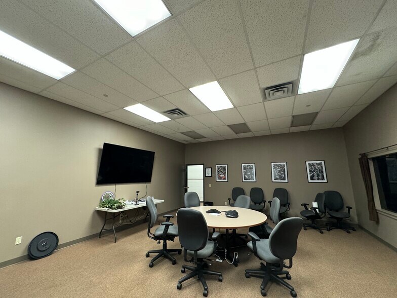 More Photos Of 372 Pasco Rd, Springfield Warehouse For Sale