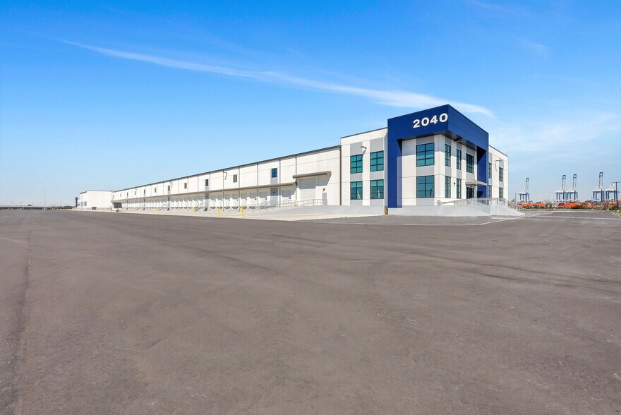 More Photos Of 2040 Sewanee Rd, North Charleston Distribution For Lease