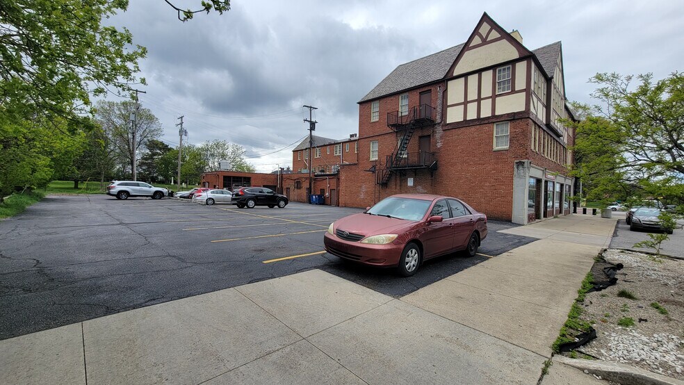 More Photos Of 3427 Lee Rd, Shaker Heights Apartments For Lease