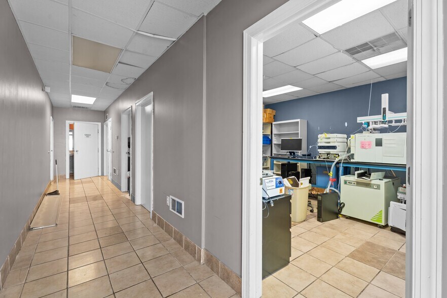 More Photos Of 2902 Central Heights Rd, Goldsboro Medical For Sale