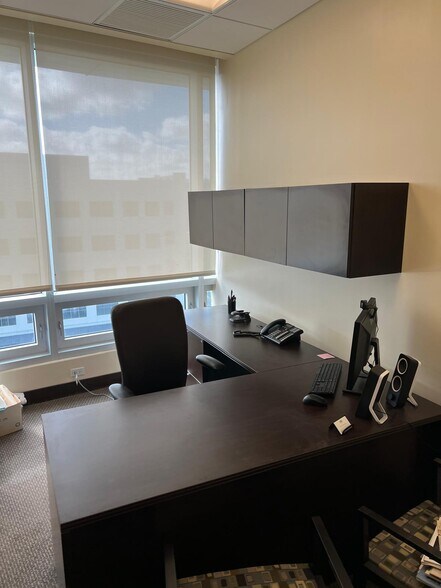 More Photos Of 20900 NE 30th Ave, Aventura Office Residential For Sale