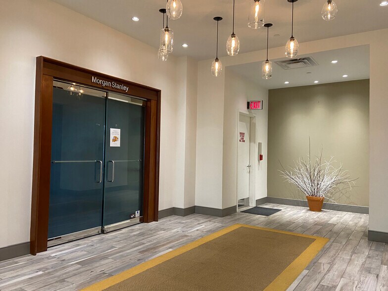 More Photos Of 100 Middle St, Portland Office For Lease