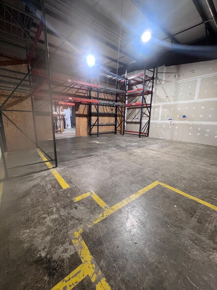More Photos Of 340 Greenbrier Dr, Charlottesville Manufacturing For Lease