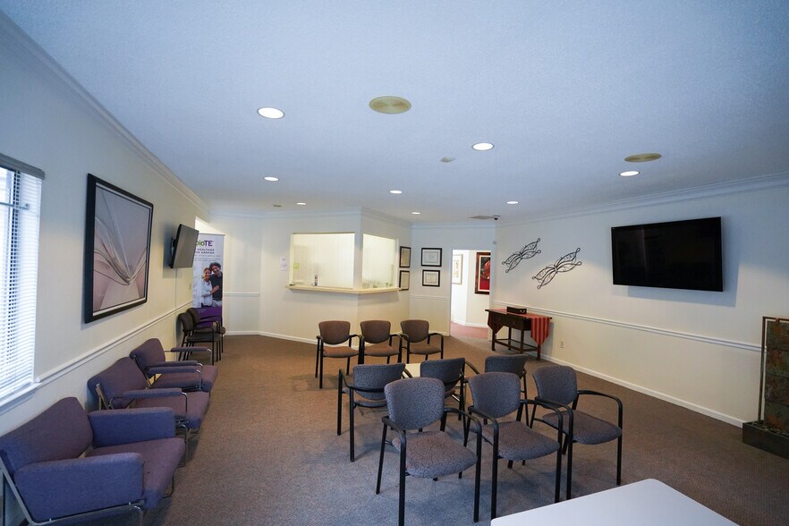 More Photos Of 2950 Stone Hogan Connector Rd SW, Atlanta Medical For Sale