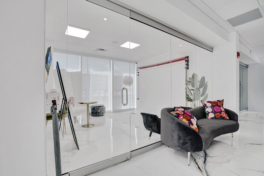 More Photos Of 18851 NE 29th Ave, Aventura Office For Lease