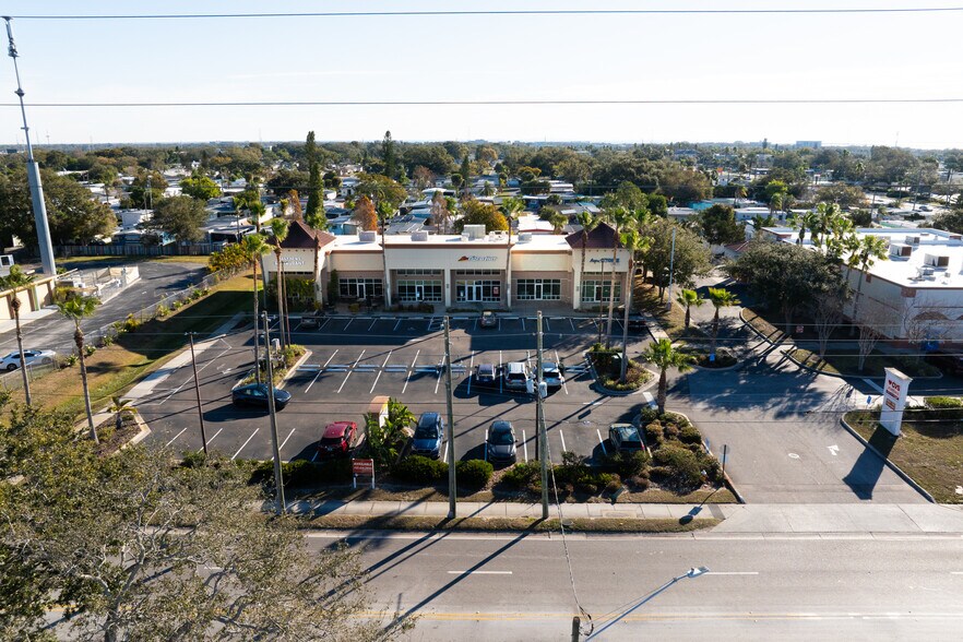More Photos Of 401-409 S Belcher Rd, Clearwater Storefront For Lease
