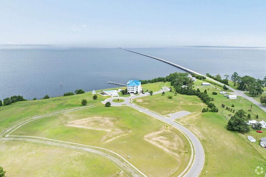 More Photos Of 231 Waterside Dr, Roper Apartments For Sale