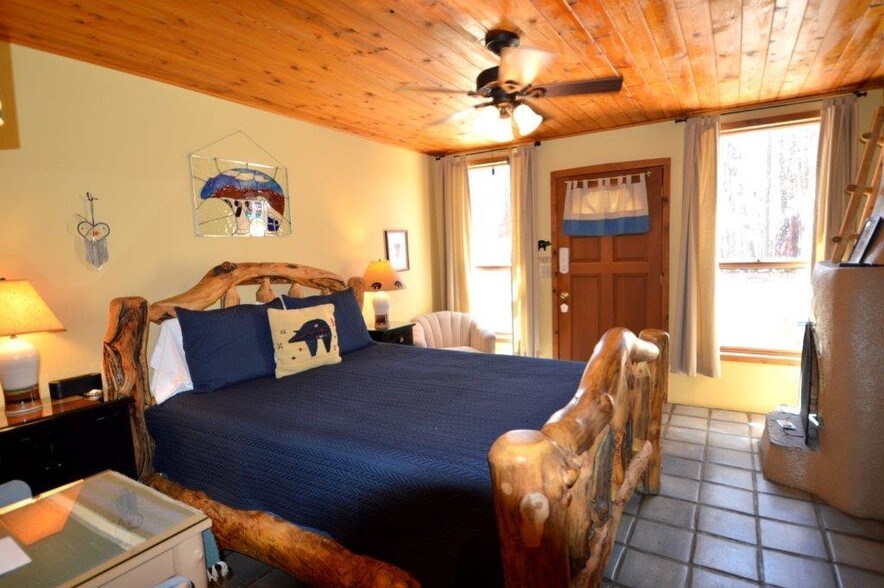 More Photos Of 416 La Lomita Rd, Taos Hospitality For Sale