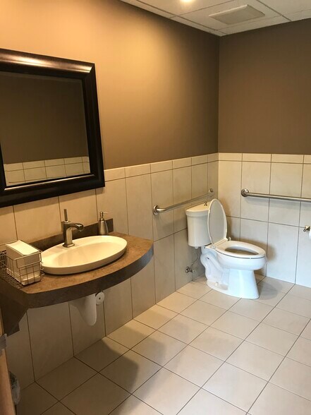 More Photos Of 3352 Sherman Ct, Eagan Medical For Sale