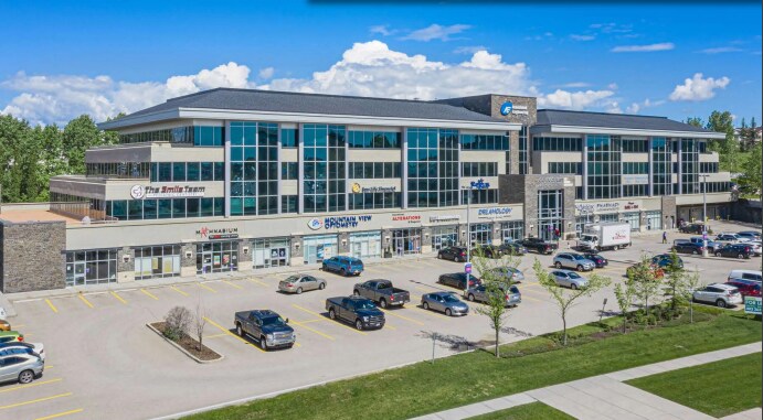 More Photos Of 600 Crowfoot Cres NW, Calgary Coworking Space