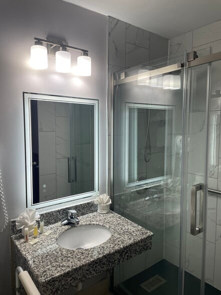 More Photos Of 3801 E Market St, Logansport Hotel For Sale
