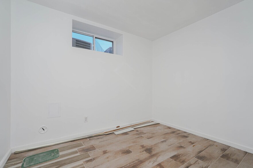 More Photos Of 1330-1332 Rockland Ave, Staten Island Medical For Sale