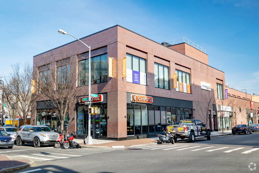 Primary Photo Of 40-31 82nd St, Elmhurst Storefront For Lease