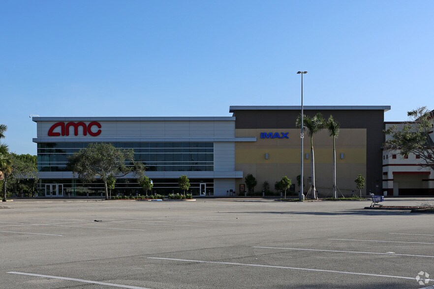 More Photos Of 11401 Pines Blvd, Pembroke Pines Storefront For Lease