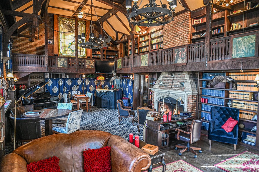 More Photos Of 1272 SW Fillmore St, Topeka Hospitality For Sale