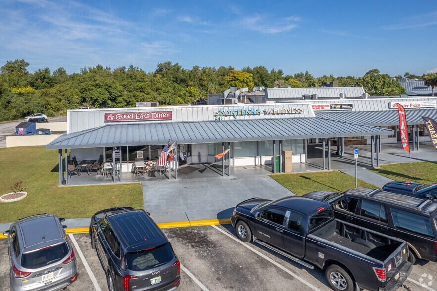 More Photos Of 1200 Deltona Blvd, Deltona General Retail For Sale