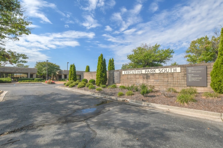More Photos Of 2705 Artie St SW, Huntsville Office For Lease