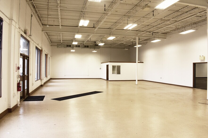 More Photos Of 1818 Milton Ave, Janesville Freestanding For Lease