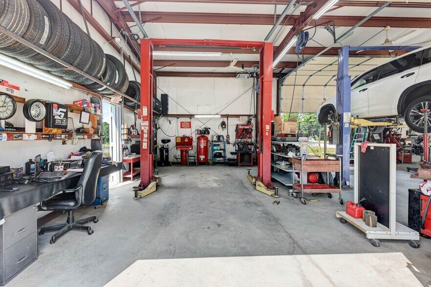 More Photos Of 1208 Atlanta Hwy NW, Auburn Industrial For Lease