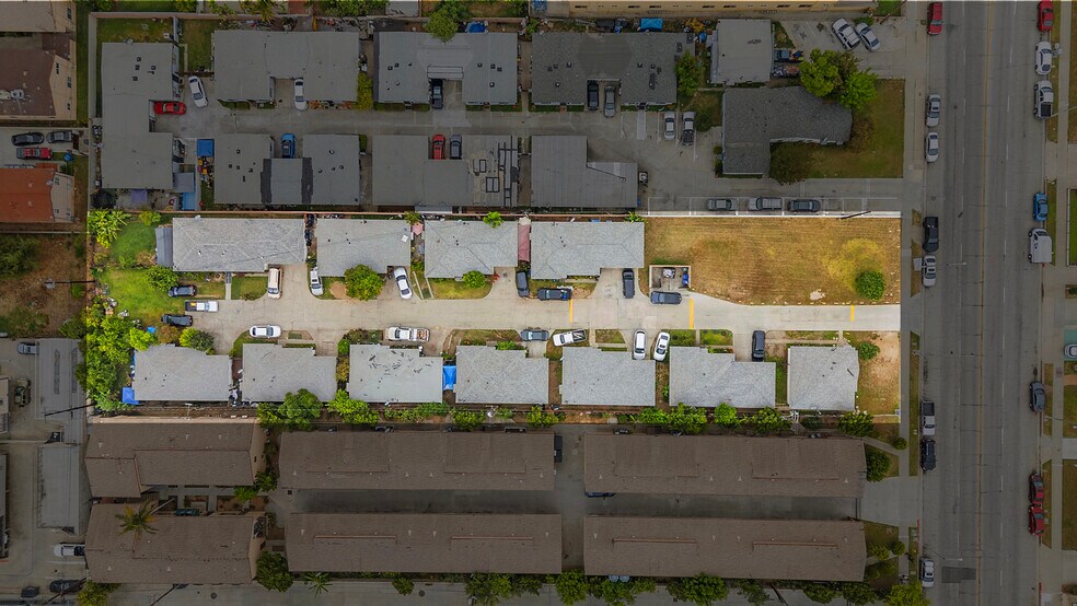 Primary Photo Of 825 S Greenwood Ave, Montebello Apartments For Sale