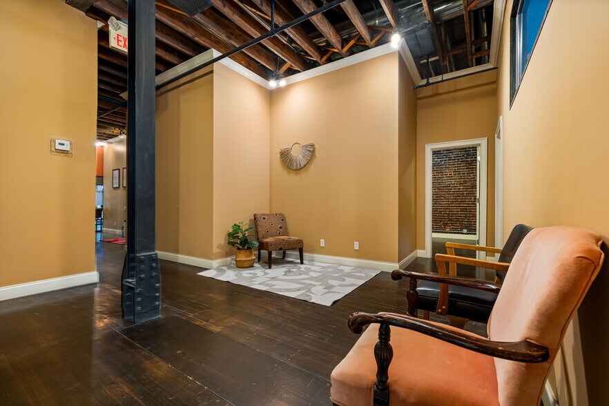 More Photos Of 247 Broad St, Kingsport Loft Creative Space For Sale