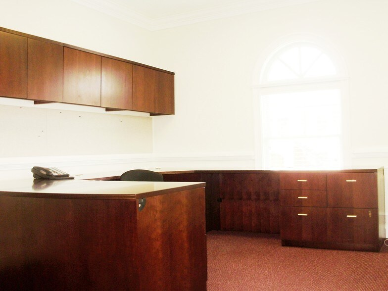 More Photos Of 5400 Laurel Springs Pky, Suwanee Office For Sale