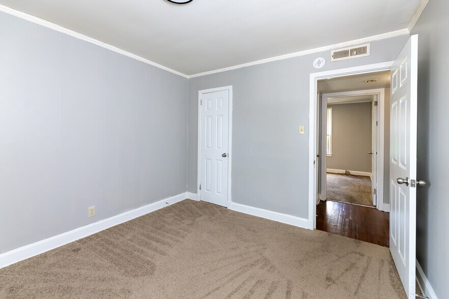 More Photos Of 1393 Lapaloma Cir, Memphis Apartments For Sale