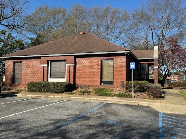 More Photos Of 802 22nd St, Columbus Medical For Sale