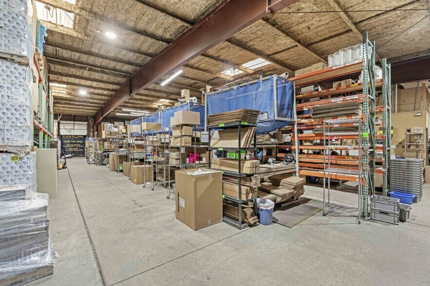 More Photos Of 311 E Corning Rd, Beecher Warehouse For Lease