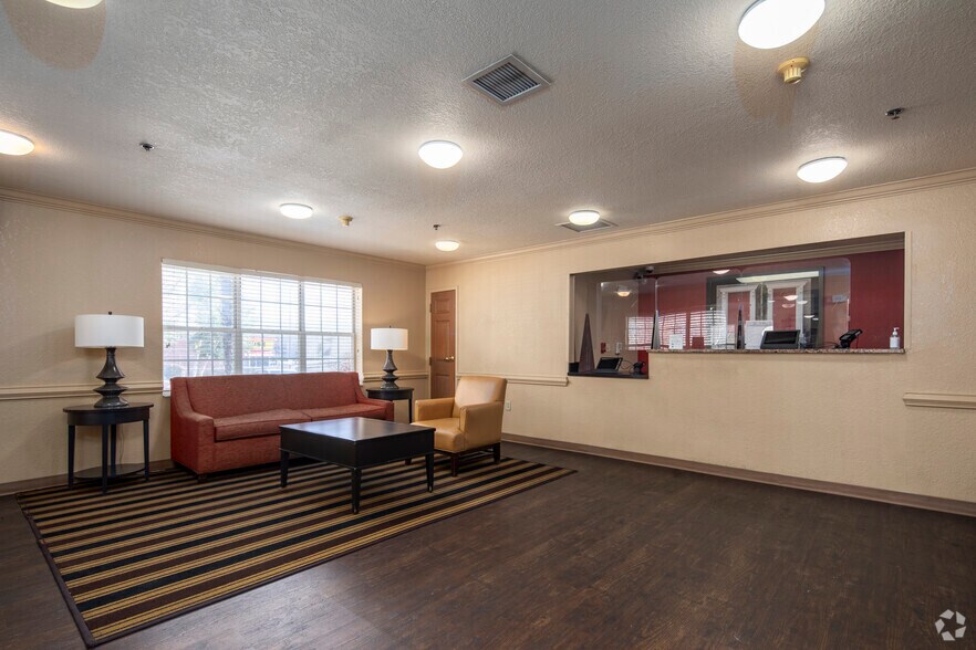 More Photos Of 572 E Beasley Rd, Jackson Hotel For Sale