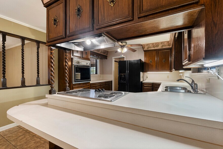 More Photos Of 30 Broadview St, Greenbrier Office For Sale