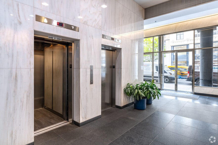 More Photos Of 451 Park Ave S, New York Office For Lease