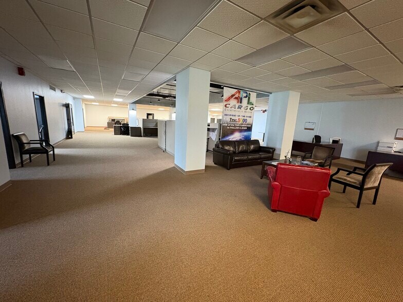 More Photos Of 1201 Cumberland Ave, West Lafayette Office For Lease