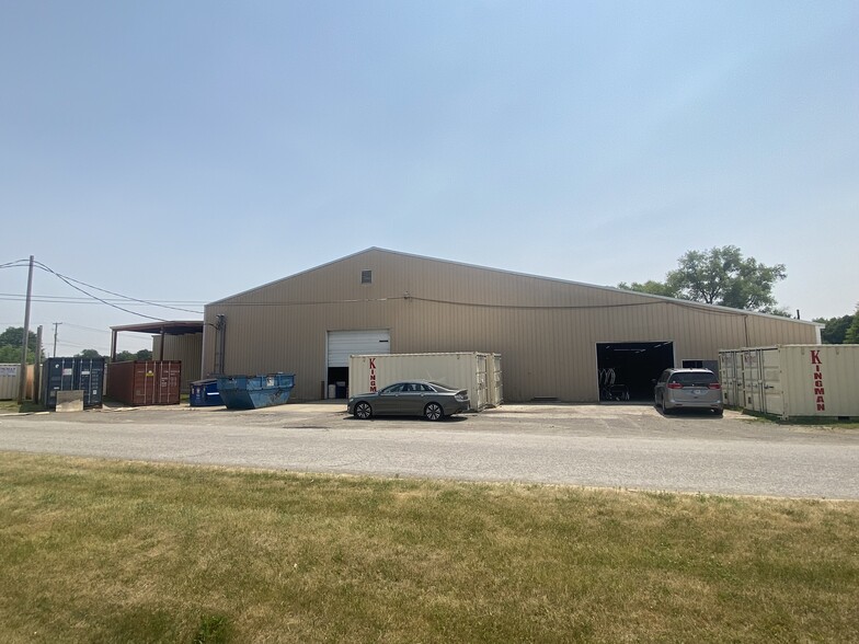 Primary Photo Of 57985 State Road 19, Elkhart Manufacturing For Lease