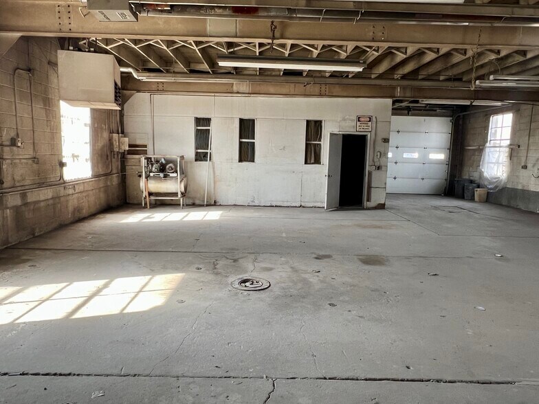More Photos Of 524 Warren St, Thermopolis Freestanding For Sale