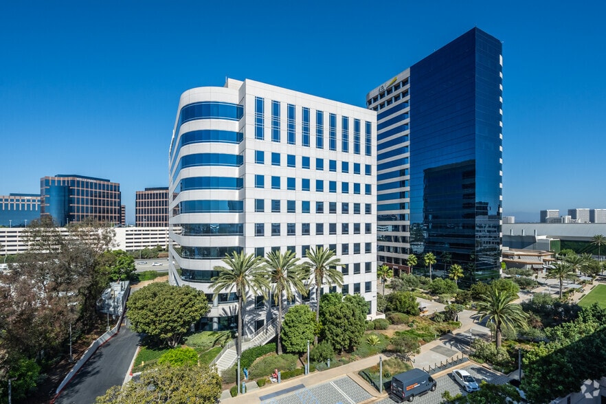 More Photos Of 18101 Von Karman Ave, Irvine Unknown For Lease